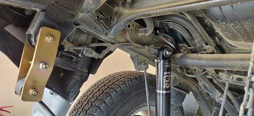 Dobinsons extended Greasable Shackle Kit (SK21-071)