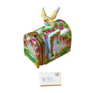 Mailbox Wisteria & Yellow Bird