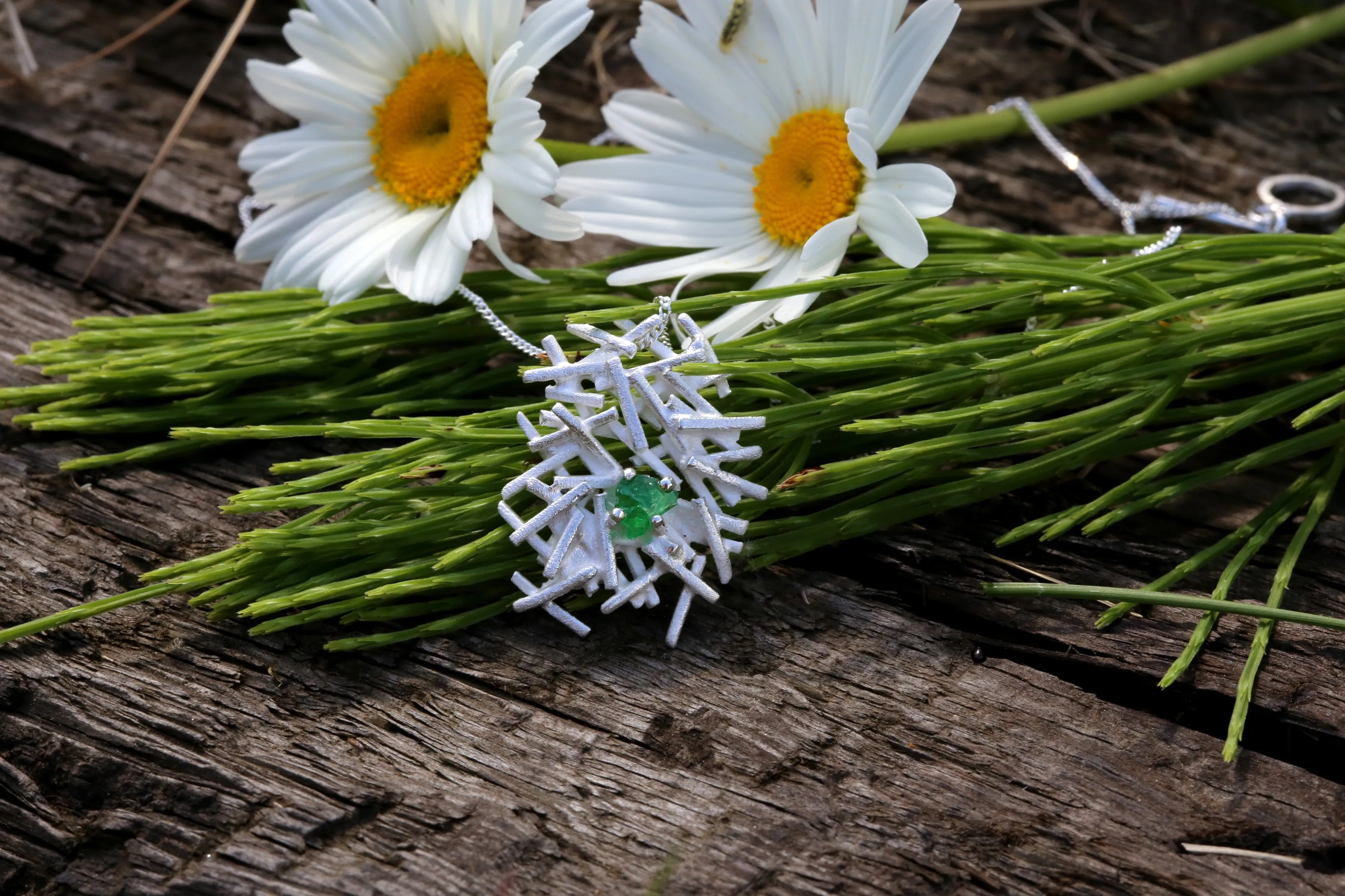 Nest Necklace Silver with Green Tsavoryt