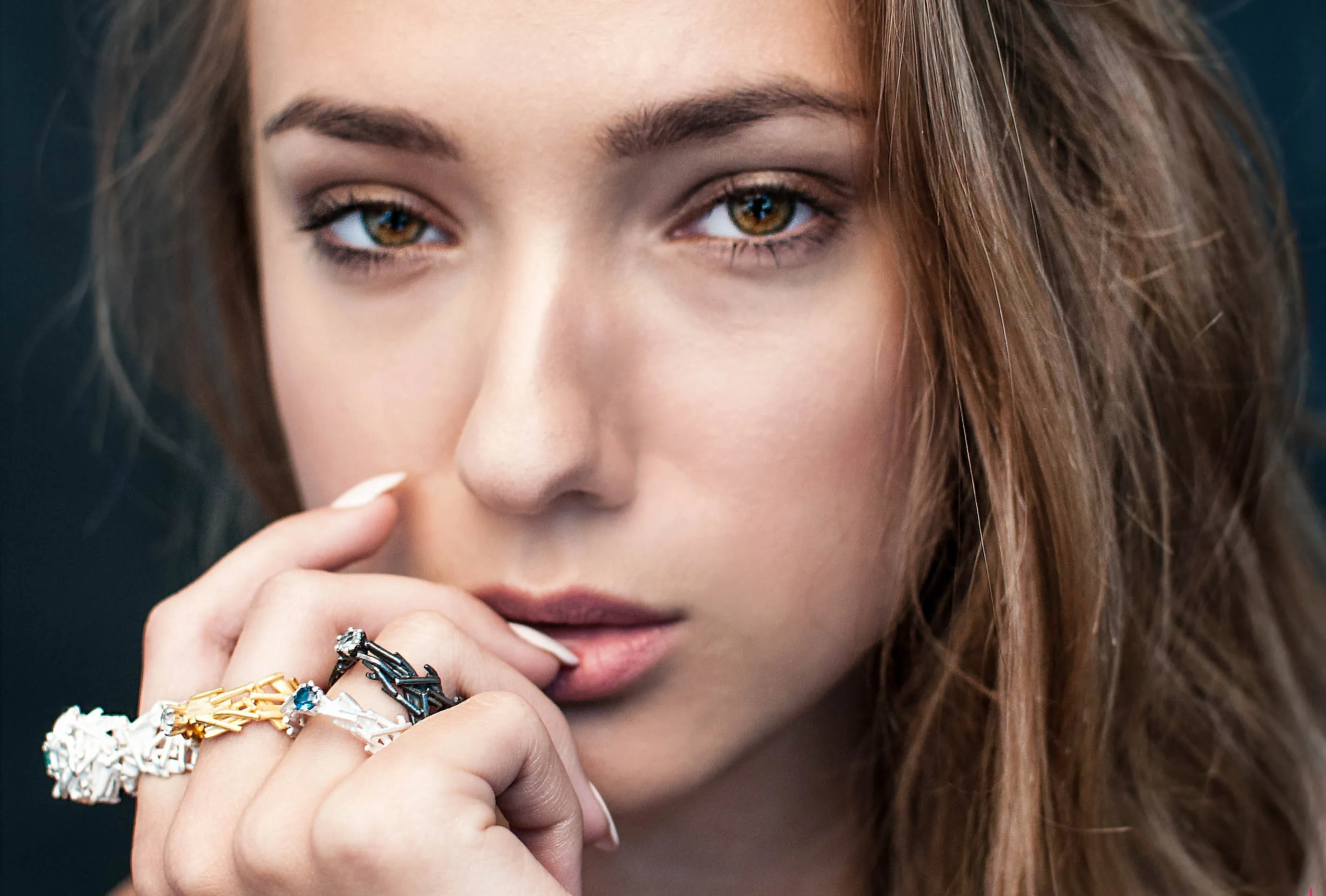 Nest Unique Ring with Black Diamond