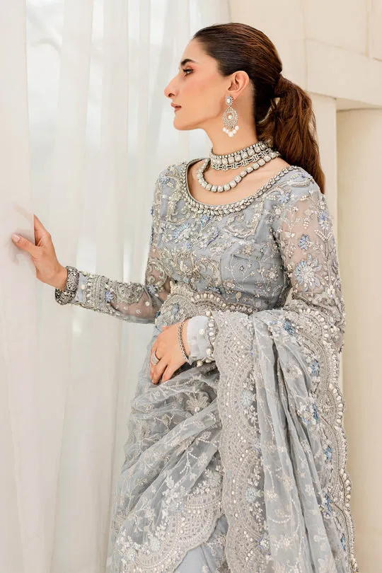 Pakistani Bridal Dress in Royal Saree Style for Wedding
