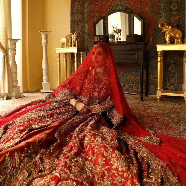 Royal Pishwas Lehenga Red Bridal Pakistani Dress #BS799