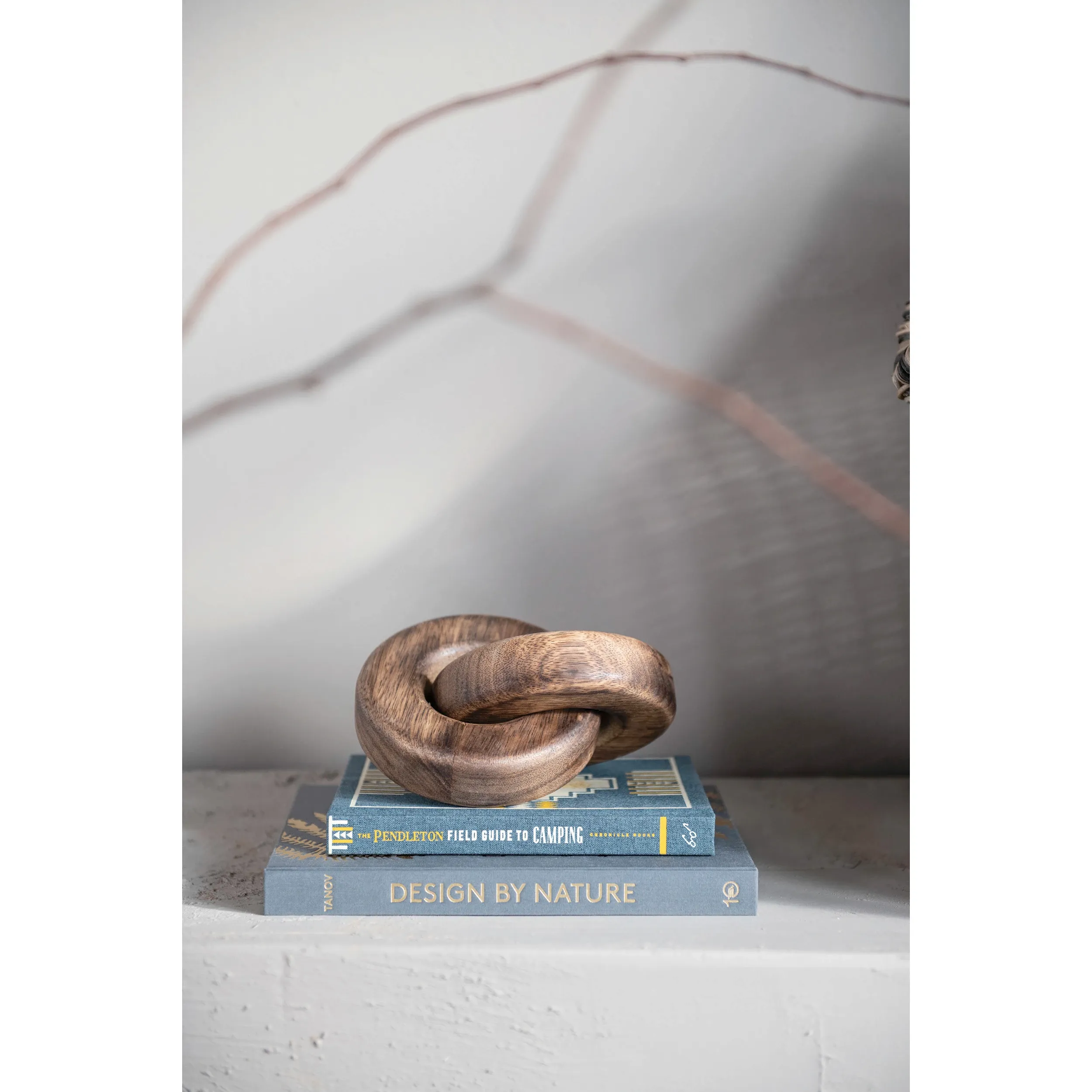 Rustic brown mango wood chain link decor