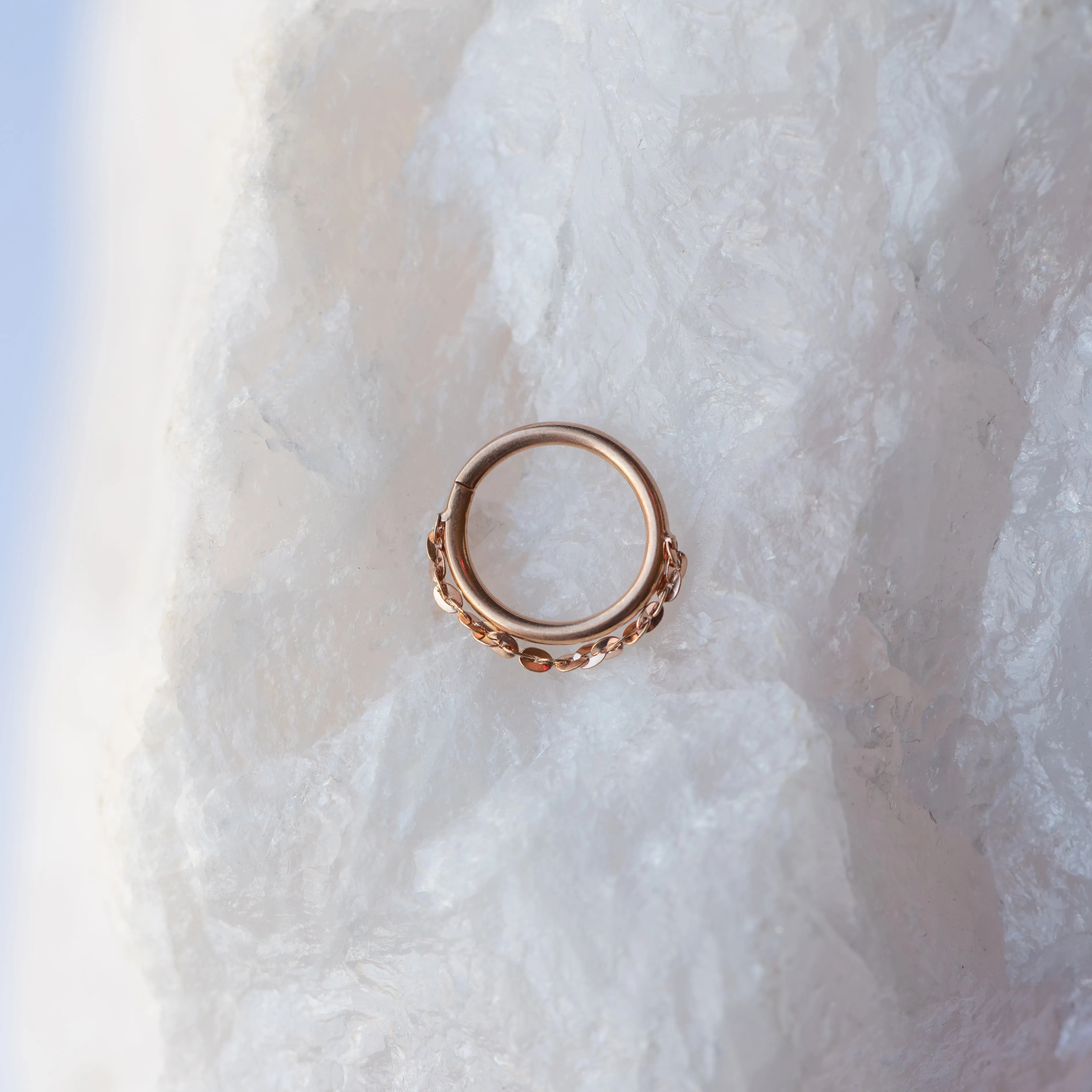 Spark Chain Seamless Ring