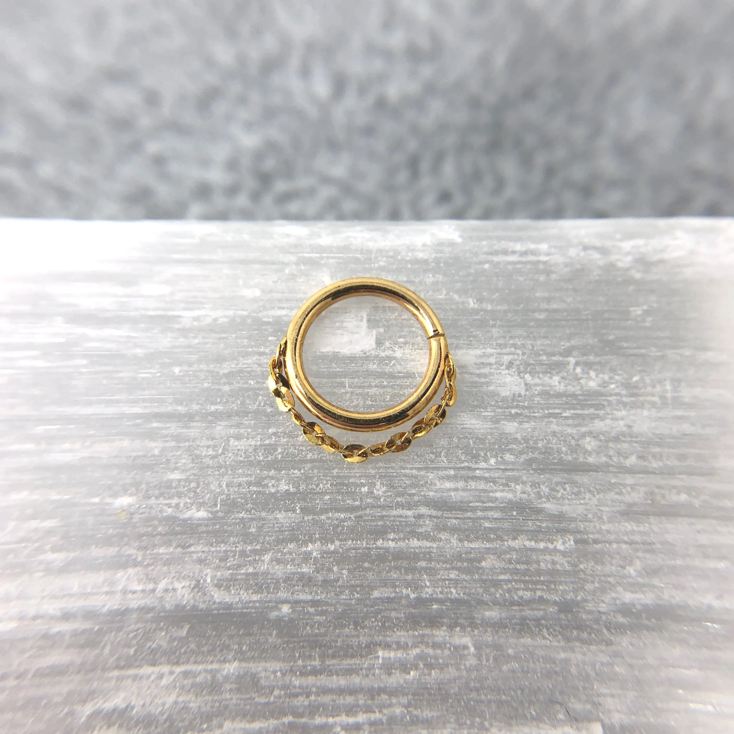 Spark Chain Seamless Ring