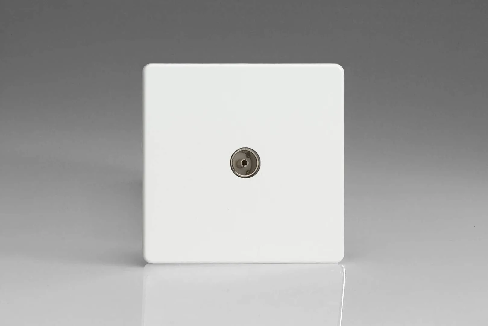 Varilight 1-Gang TV Plug Socket, Co-Axial Premium White XDQ8S