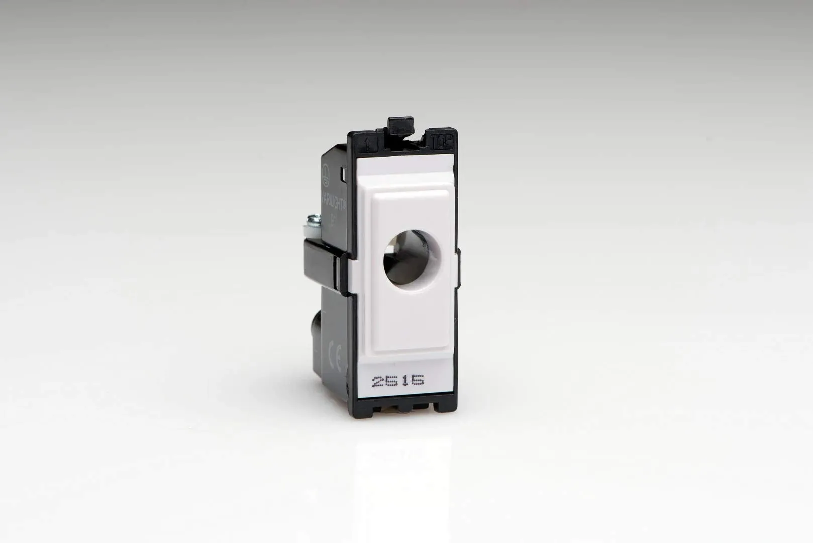 Varilight 16 Amp Flex Outlet Module